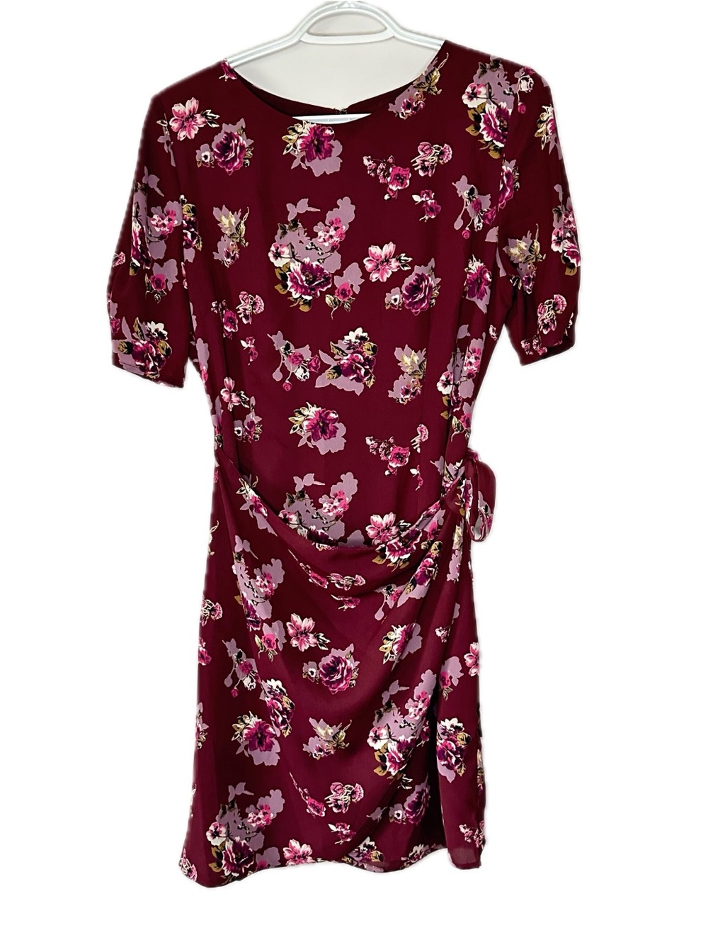 Astr The Label Red Floral Faux Wrap Dress Lined  Side Tie Cinched Sleeve Size M